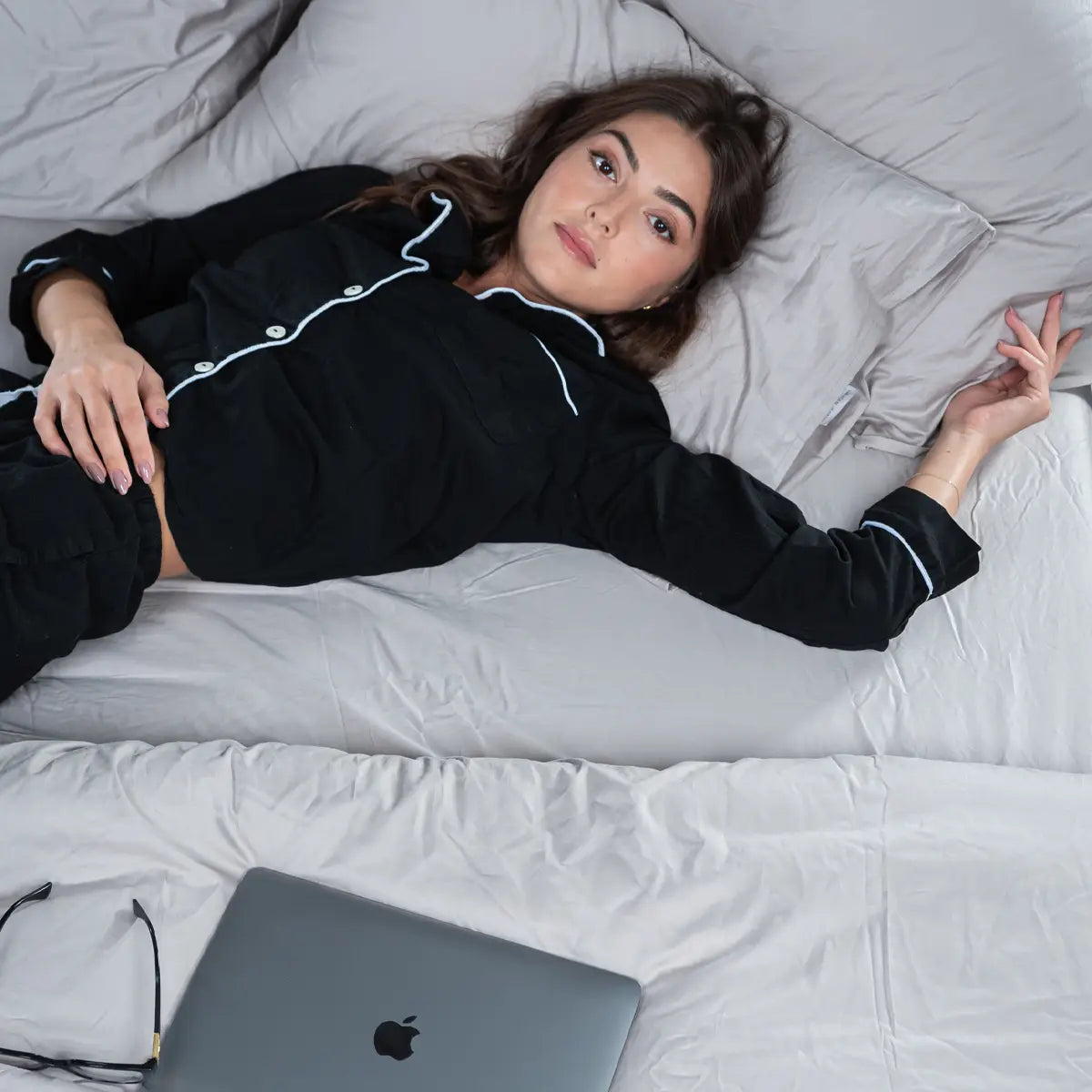 מצעים 100% כותנה סאטן בצבע אפור בהיר