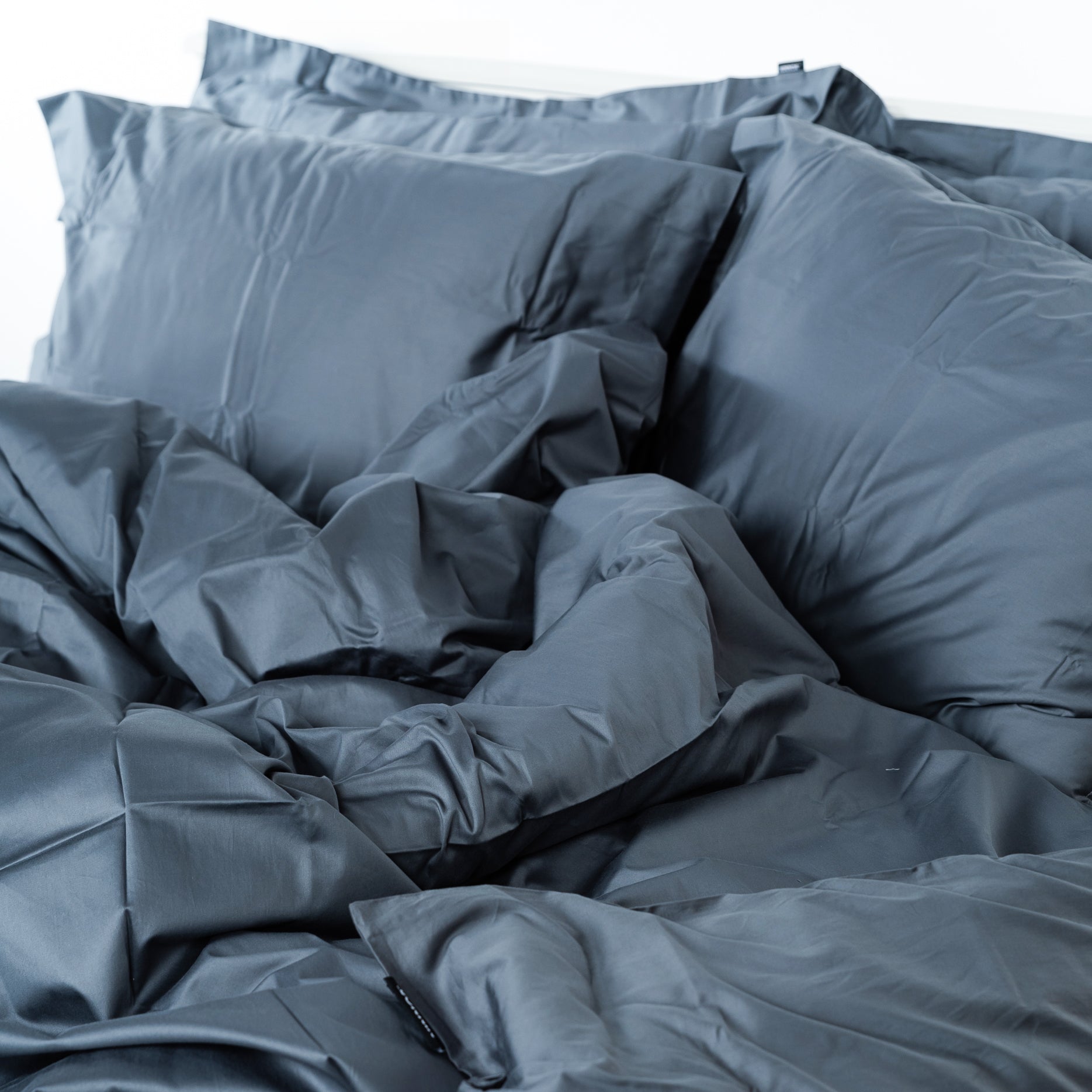 מצעים 100% כותנה סאטן בצבע אפור כהה כחלחל