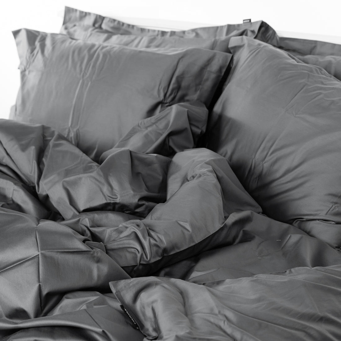 מצעים למיטה זוגית - כותנה סאטן | אפור כהה