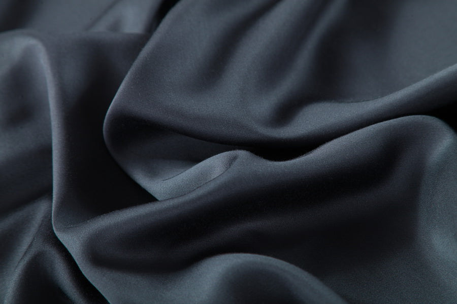מצעי במבוק סאטן בצבע כחול כהה