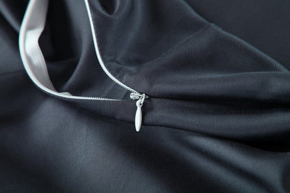 מצעי במבוק סאטן בצבע כחול כהה