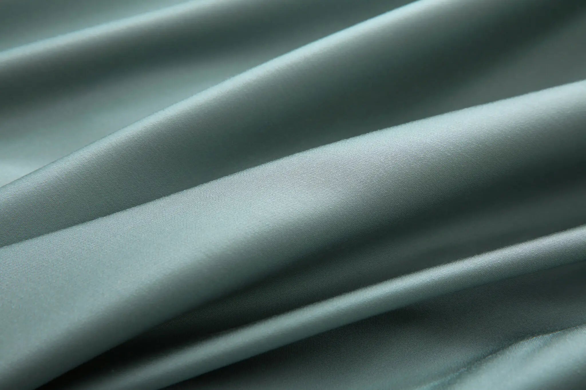 בד במבוק סאטן בצבע ירוק