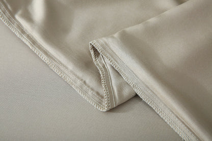 מצעים מבד במבוק בצבע זהוב עם תפירה כפולה