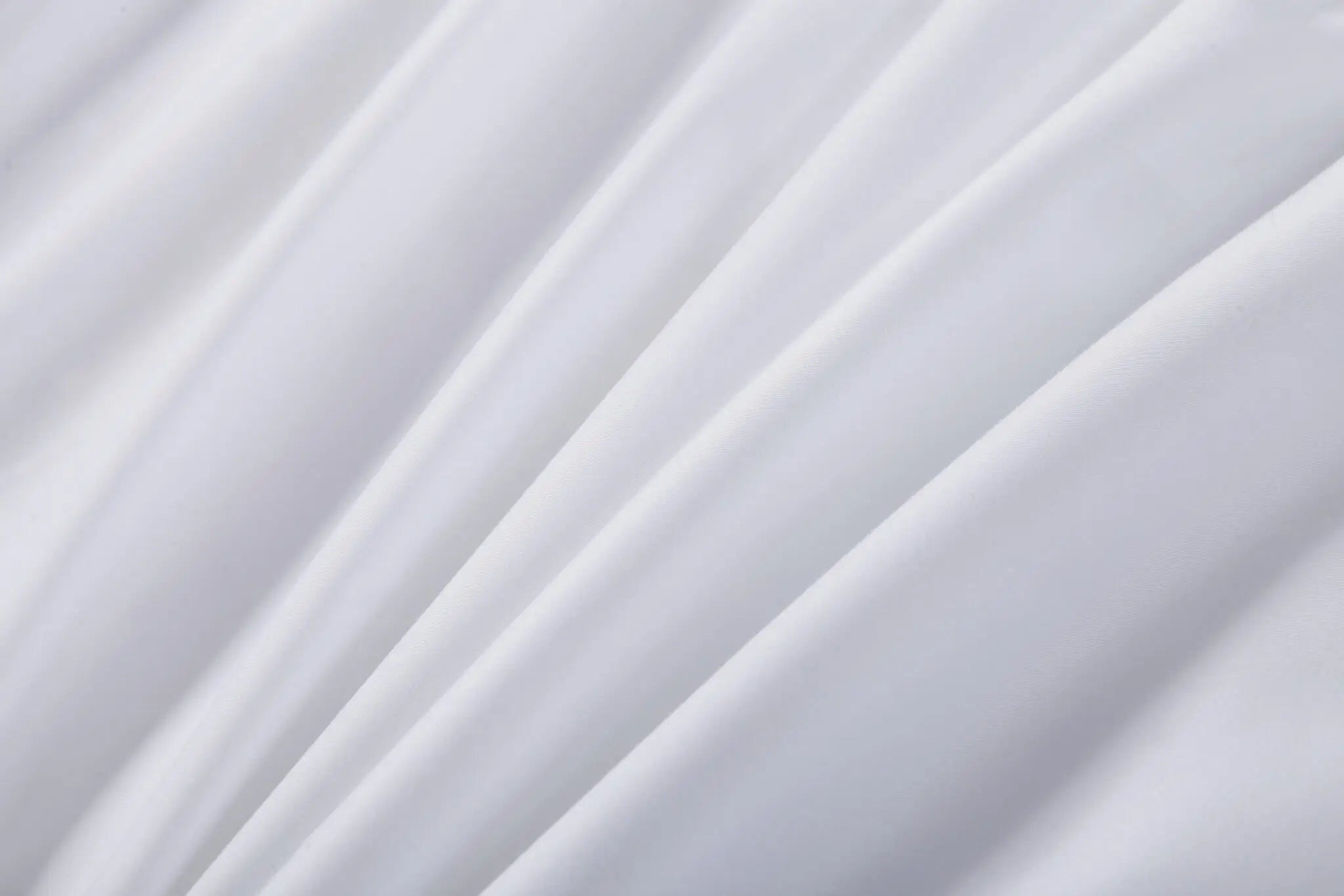 מצעי במבוק סאטן בצבע לבן מושלם